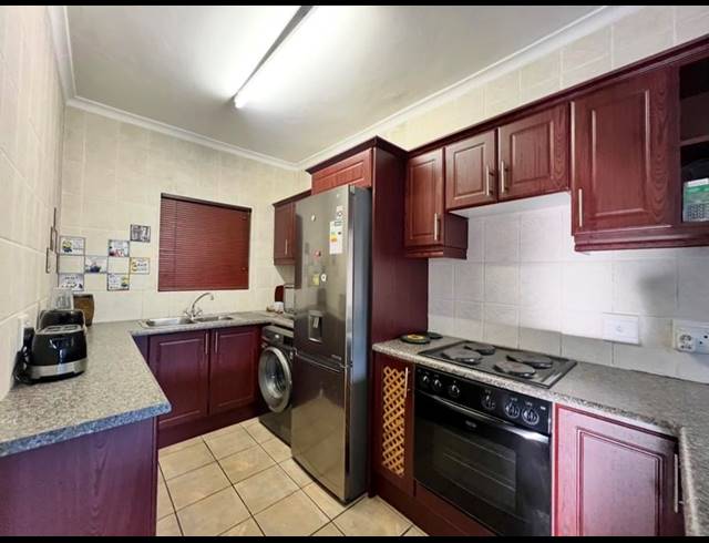 2 BEDROOM APARTMENT FOR SALE IN PRESTBURY